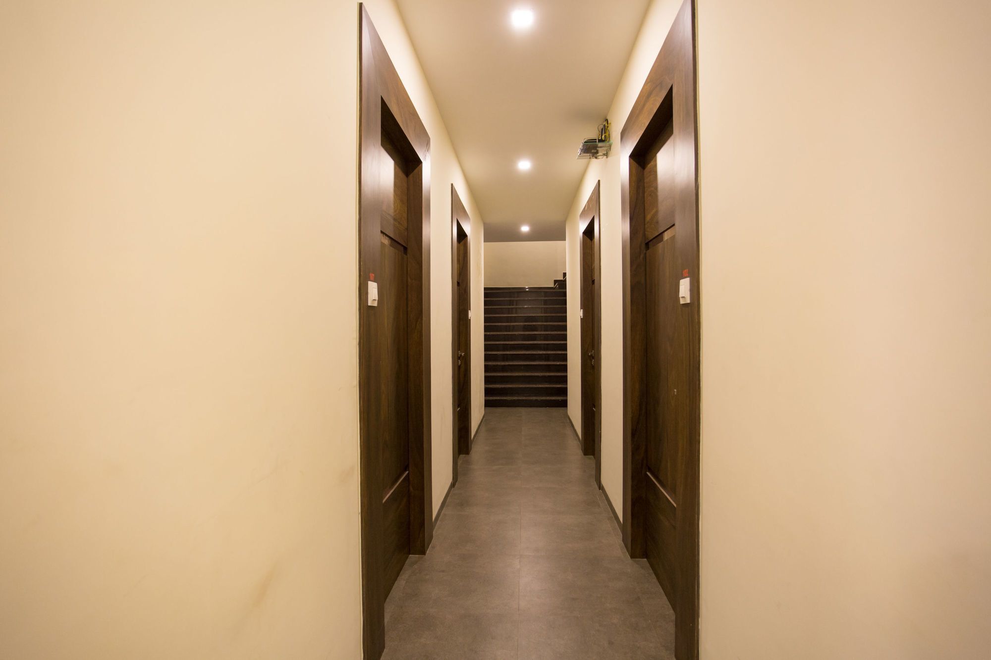 Hotel Oyo 7156 Hill View Residency à Navi Mumbai Extérieur photo