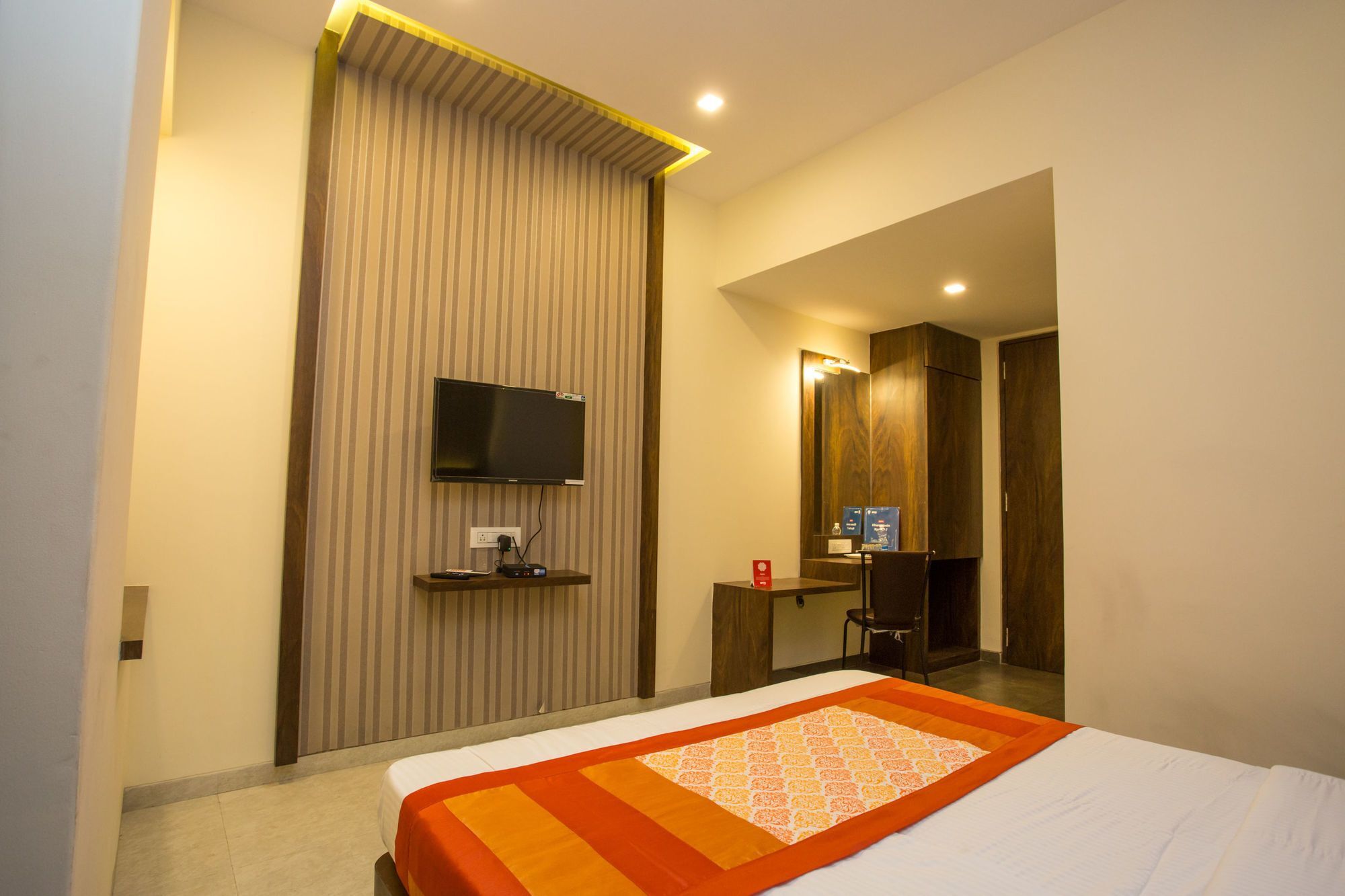 Hotel Oyo 7156 Hill View Residency à Navi Mumbai Extérieur photo